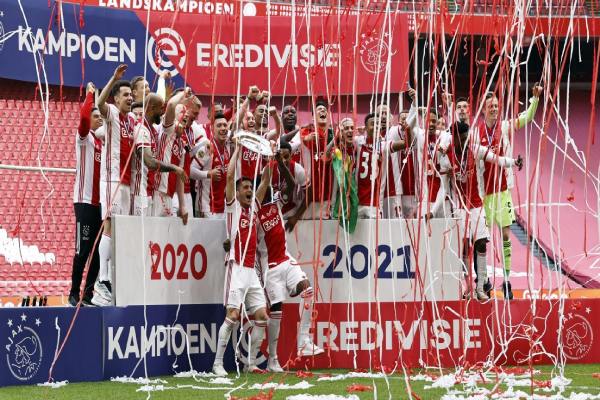 Dự đoán Ajax vs FC Emmen 01h00 ngày 17/04/2023 từ các chuyên gia